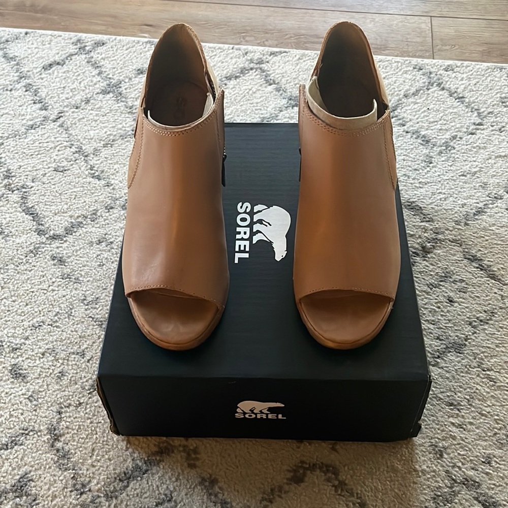 Sorel nadia ankle booties